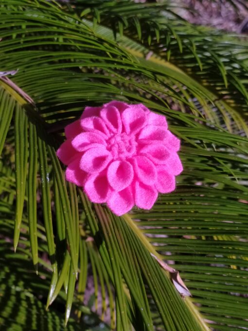 Broche en feutrine - Dahlia – Image 5