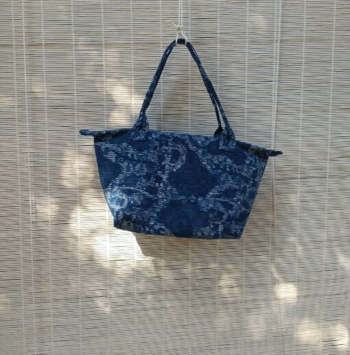 Sac à main en batik javanais, cousu en Provence