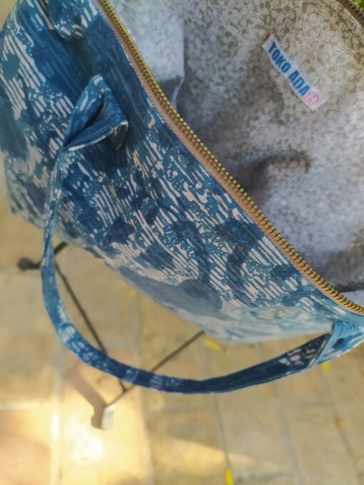 Sac à main en batik javanais, cousu en Provence – Image 3