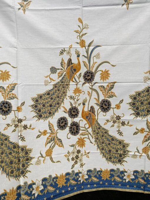 Batik Print - Paons bleus indigo sur fond écru