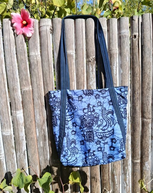 Sac bleu , tissu batik et lurik – Image 3