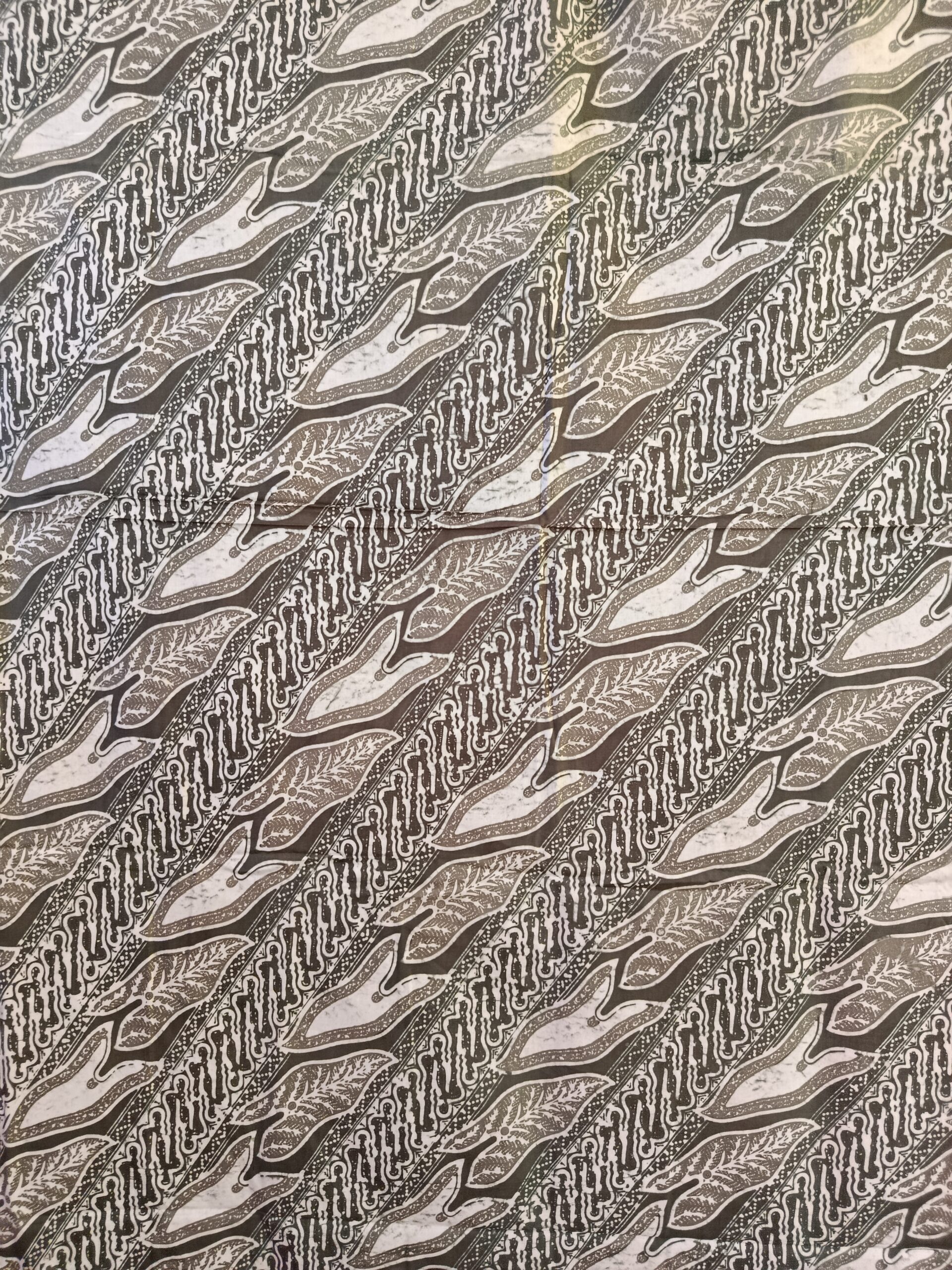 Batik Cap - Motif Lereng Gris et Blanc – Image 7