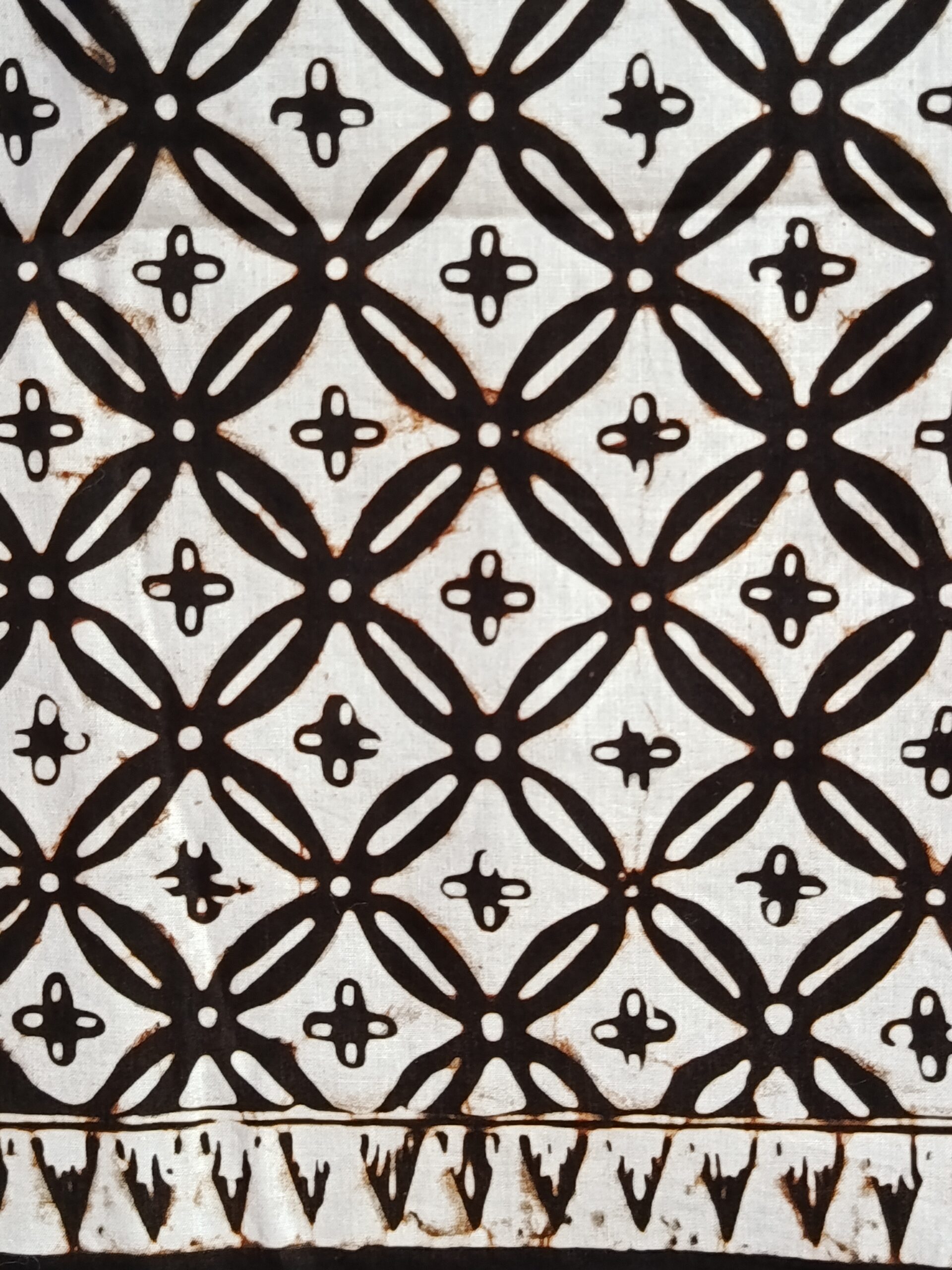 Batik Cap - Motif Kawung Noir-Sogan