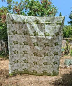 Batik cap - Motif de fleurs vert frais sur fond blanc