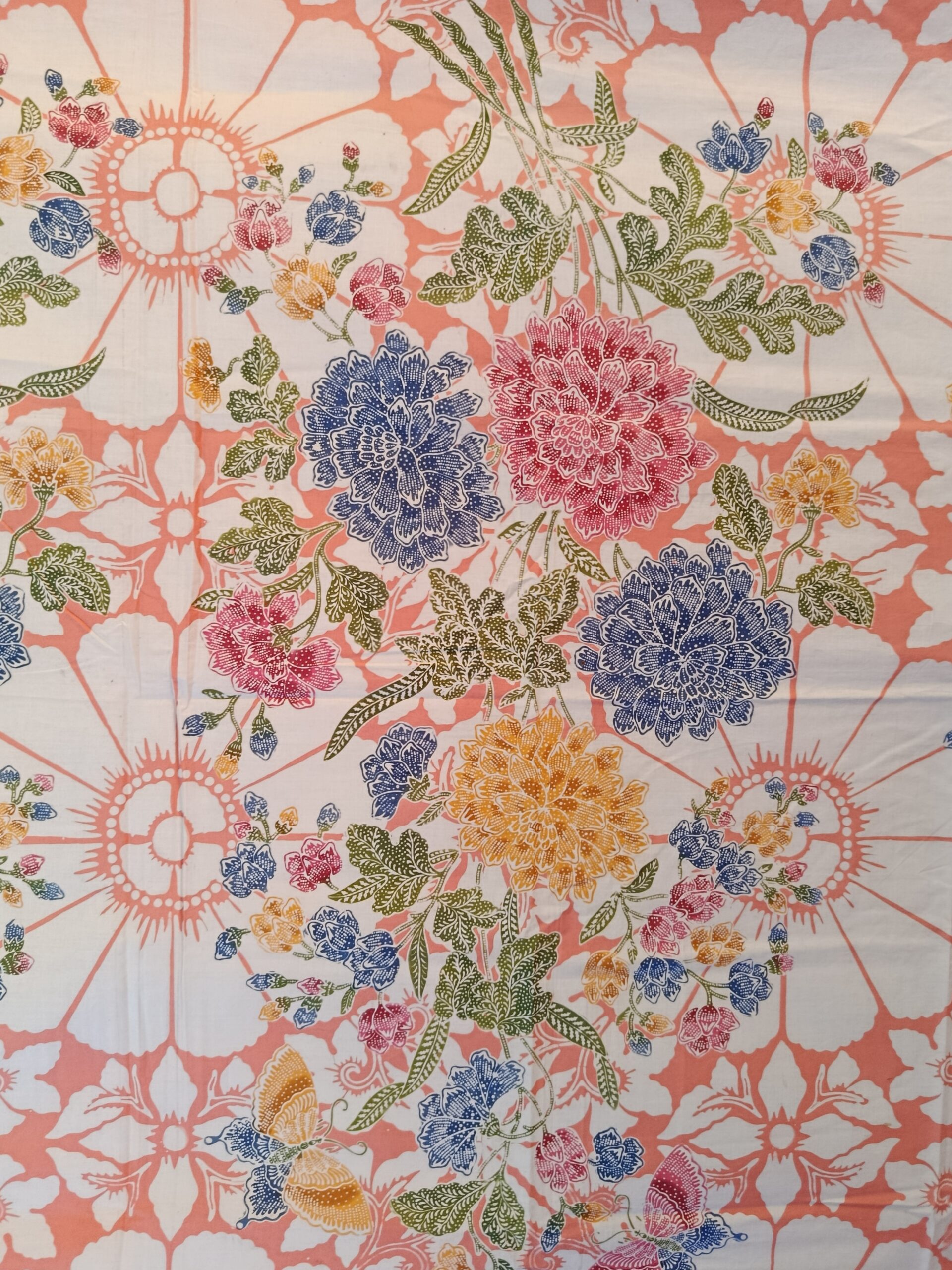 Batik Sablon Lilin - Bouquets de pivoines sur fond rose saumon – Image 5
