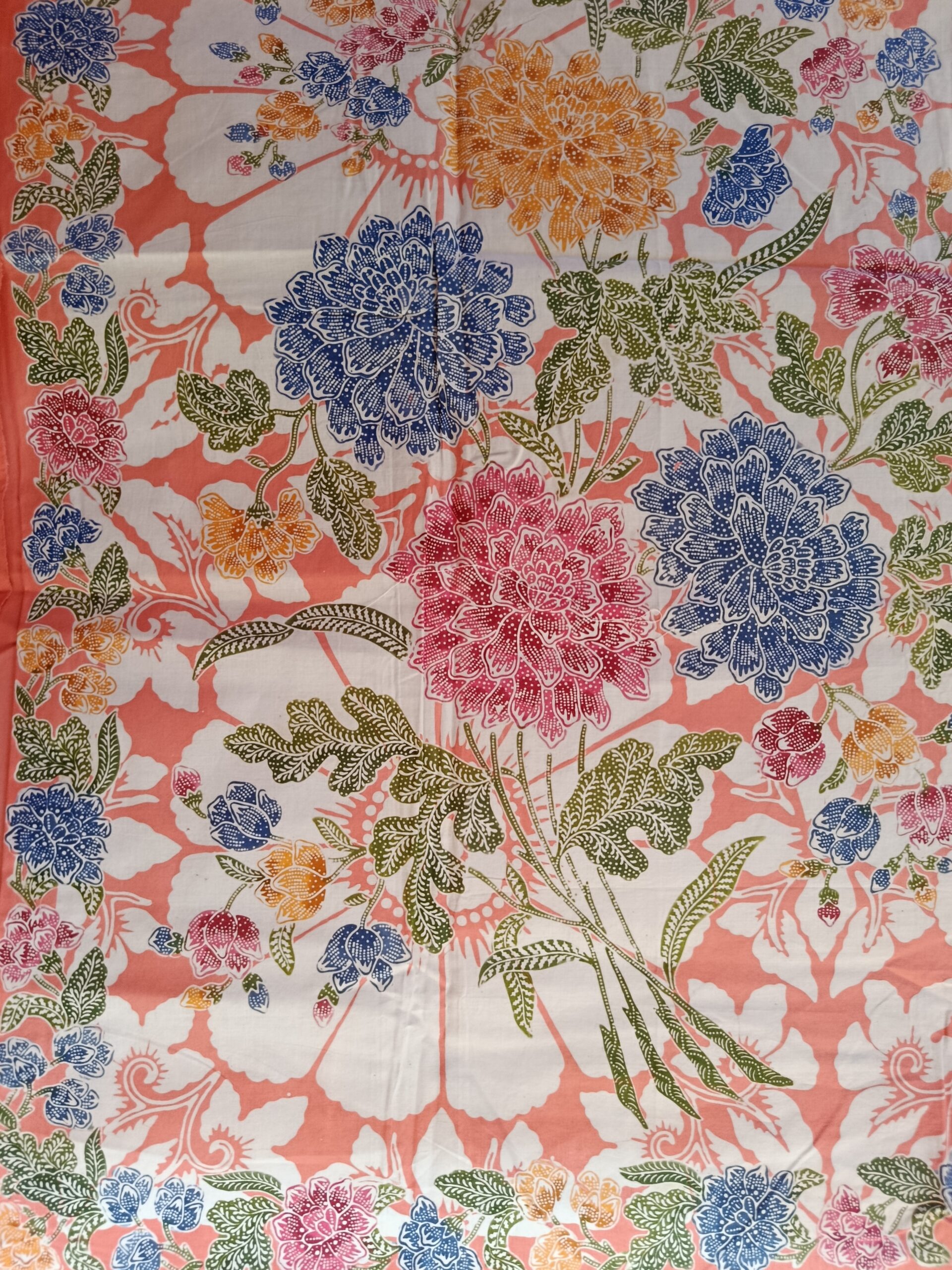 Batik Sablon Lilin - Bouquets de pivoines sur fond rose saumon – Image 6