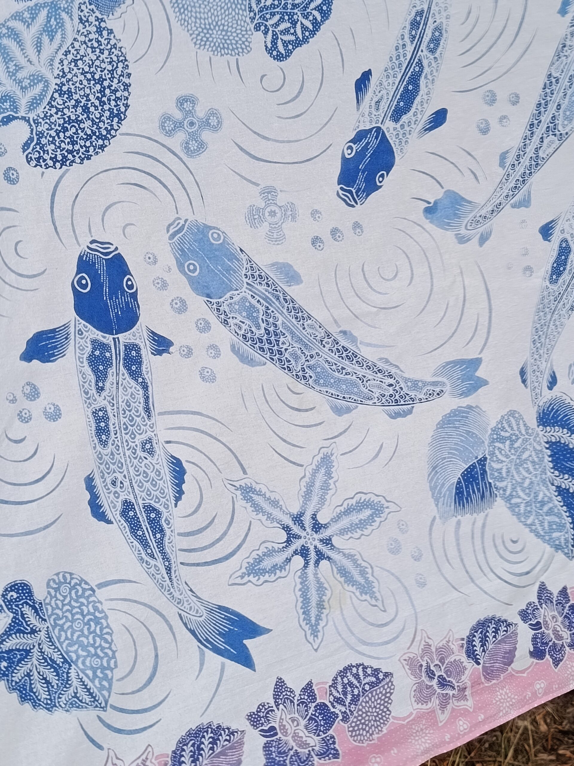 Batik Sablon Lilin - Sarung koï bleu – Image 10
